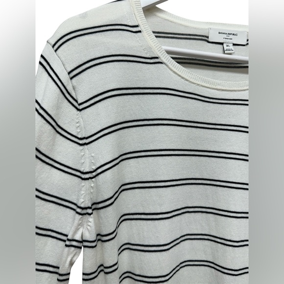 Banana Republic Forever Sweater Striped Size XL Cream Black  Women Crew Neck Top - Picture 3 of 5